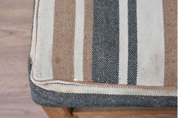 和製ヴィンテージ　楢(ナラ)材　繊細なスポーク状の背もたれと味わい深い木肌のダイニングチェア　(R-087344)