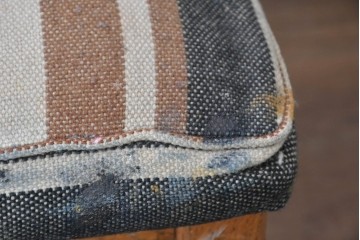 和製ヴィンテージ　楢(ナラ)材　繊細なスポーク状の背もたれと味わい深い木肌のダイニングチェア　(R-087344)