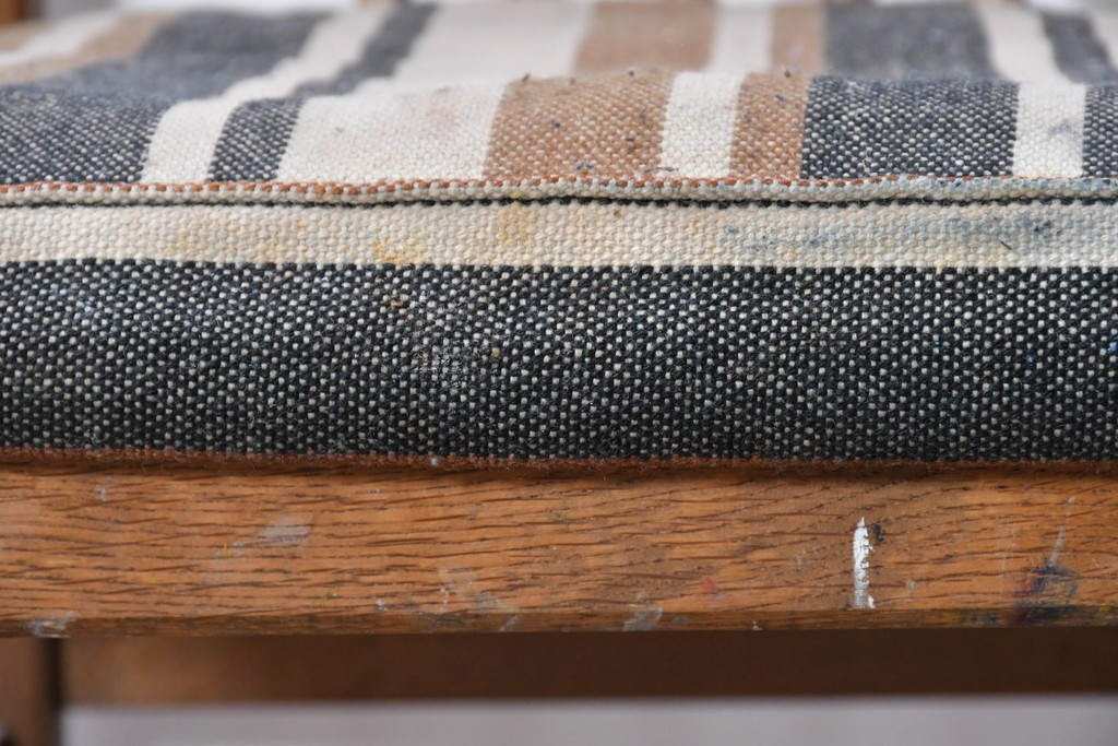 和製ヴィンテージ　楢(ナラ)材　繊細なスポーク状の背もたれと味わい深い木肌のダイニングチェア　(R-087344)