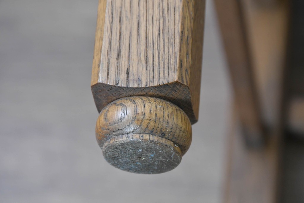 和製ヴィンテージ　楢(ナラ)材　繊細なスポーク状の背もたれと味わい深い木肌のダイニングチェア　(R-087344)