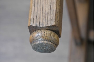 和製ヴィンテージ　楢(ナラ)材　繊細なスポーク状の背もたれと味わい深い木肌のダイニングチェア　(R-087344)