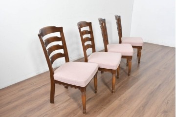 中古　美品　希少な廃番品!　飛騨産業　キツツキマーク　穂高シリーズ　曲線を活かした背もたれと挽き物脚が調和するクラシックダイニングチェア4脚セット　現行定価(4脚合計)約30万円　(R-087345)