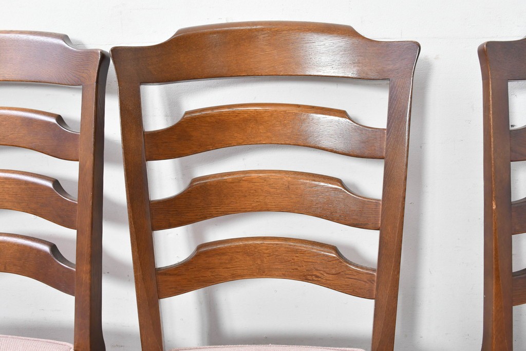 中古　美品　希少な廃番品!　飛騨産業　キツツキマーク　穂高シリーズ　曲線を活かした背もたれと挽き物脚が調和するクラシックダイニングチェア4脚セット　現行定価(4脚合計)約30万円　(R-087345)