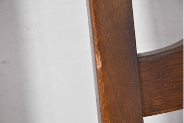 中古　美品　希少な廃番品!　飛騨産業　キツツキマーク　穂高シリーズ　曲線を活かした背もたれと挽き物脚が調和するクラシックダイニングチェア4脚セット　現行定価(4脚合計)約30万円　(R-087345)