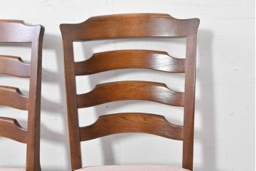 中古　美品　希少な廃番品!　飛騨産業　キツツキマーク　穂高シリーズ　曲線を活かした背もたれと挽き物脚が調和するクラシックダイニングチェア4脚セット　現行定価(4脚合計)約30万円　(R-087345)