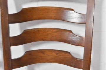 中古　美品　希少な廃番品!　飛騨産業　キツツキマーク　穂高シリーズ　曲線を活かした背もたれと挽き物脚が調和するクラシックダイニングチェア4脚セット　現行定価(4脚合計)約30万円　(R-087345)