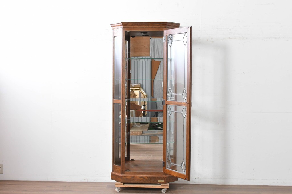 中古　美品　希少な廃番品!　COUNTRY HOUSE 2000(カントリーハウス)　Brugge(ブルージュ)　装飾ガラスが美しい背面鏡張りのキュリオケース　(R-087347)