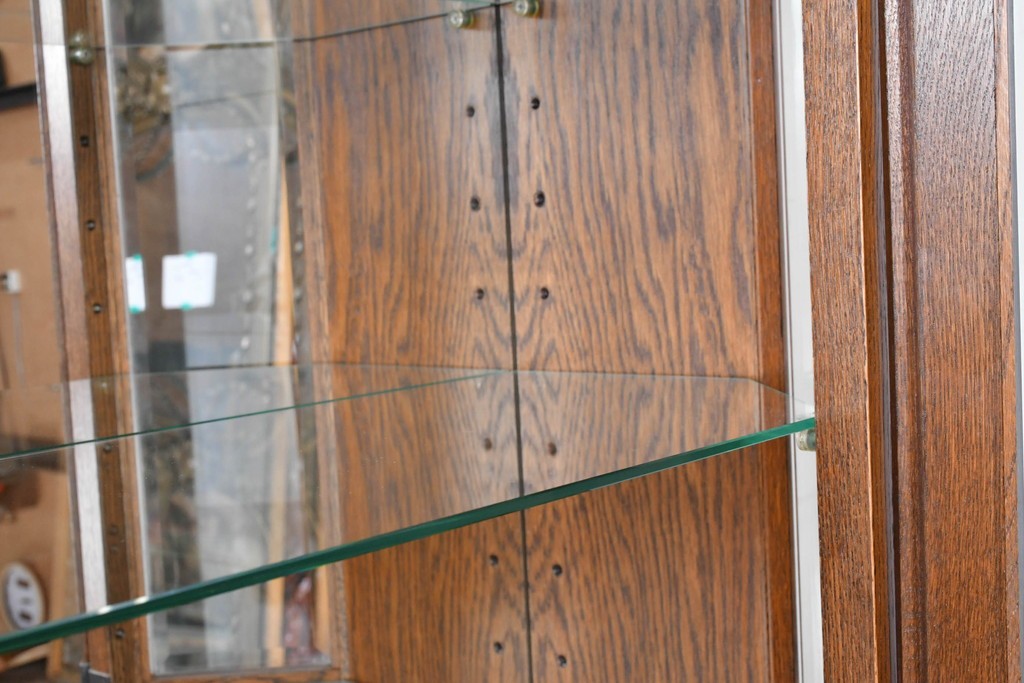 中古　美品　希少な廃番品!　COUNTRY HOUSE 2000(カントリーハウス)　Brugge(ブルージュ)　装飾ガラスが美しい背面鏡張りのキュリオケース　(R-087347)