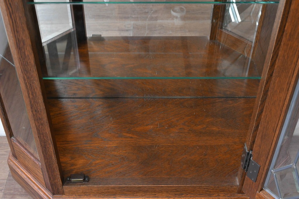 中古　美品　希少な廃番品!　COUNTRY HOUSE 2000(カントリーハウス)　Brugge(ブルージュ)　装飾ガラスが美しい背面鏡張りのキュリオケース　(R-087347)