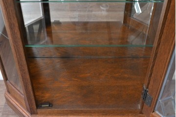 中古　美品　希少な廃番品!　COUNTRY HOUSE 2000(カントリーハウス)　Brugge(ブルージュ)　装飾ガラスが美しい背面鏡張りのキュリオケース　(R-087347)