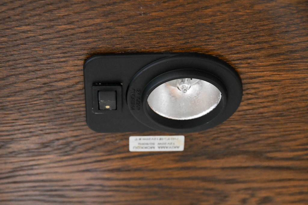 中古　美品　希少な廃番品!　COUNTRY HOUSE 2000(カントリーハウス)　Brugge(ブルージュ)　装飾ガラスが美しい背面鏡張りのキュリオケース　(R-087347)