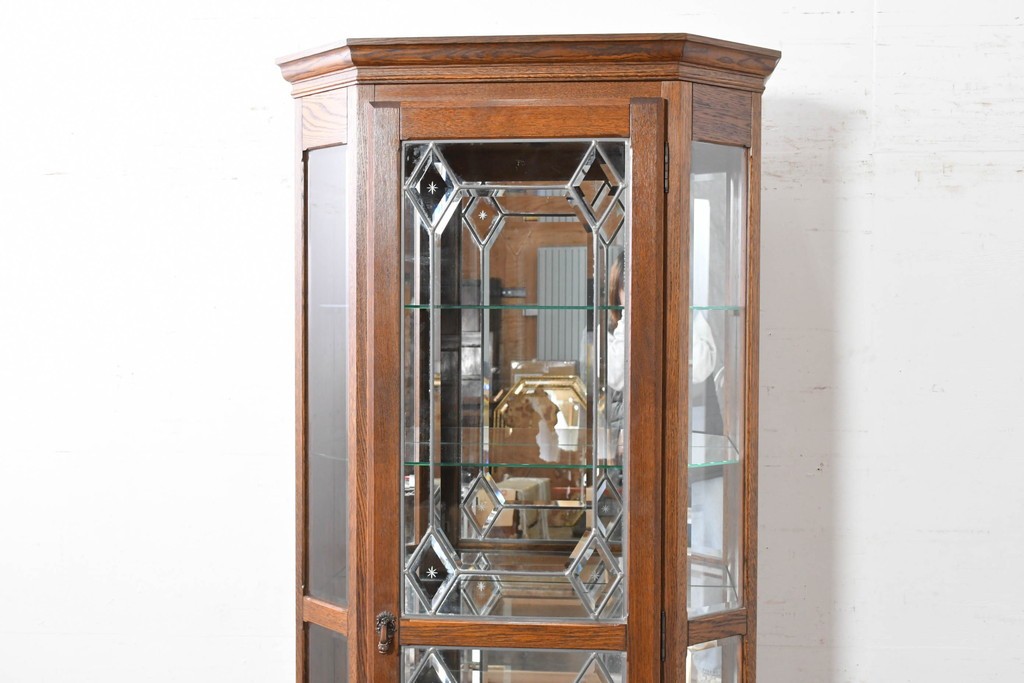 中古　美品　希少な廃番品!　COUNTRY HOUSE 2000(カントリーハウス)　Brugge(ブルージュ)　装飾ガラスが美しい背面鏡張りのキュリオケース　(R-087347)