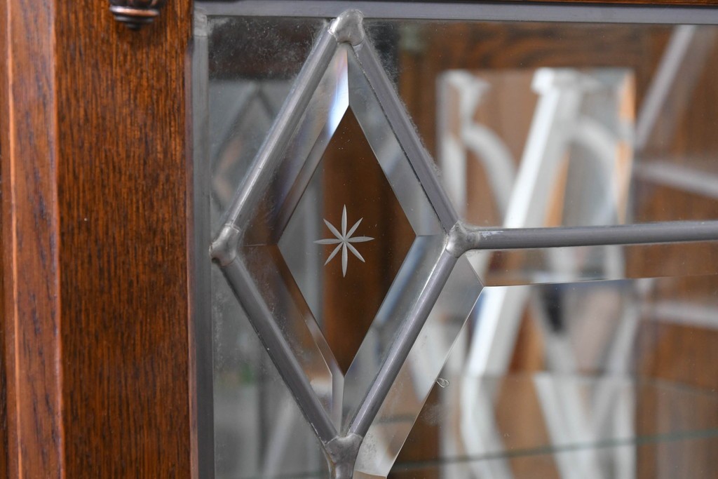 中古　美品　希少な廃番品!　COUNTRY HOUSE 2000(カントリーハウス)　Brugge(ブルージュ)　装飾ガラスが美しい背面鏡張りのキュリオケース　(R-087347)