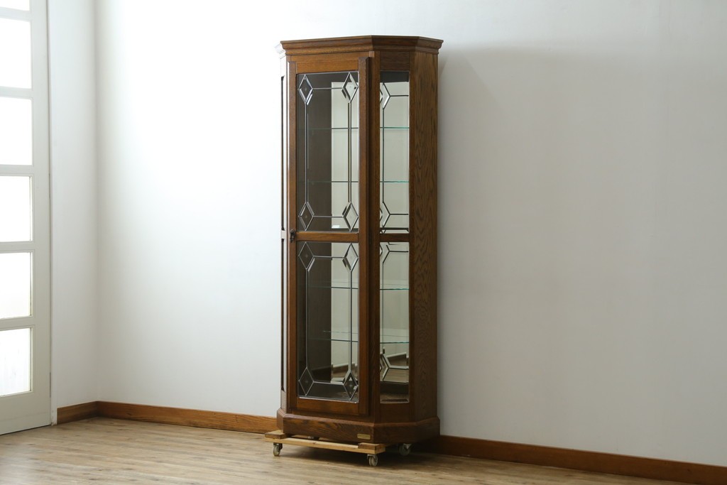 中古　美品　希少な廃番品!　COUNTRY HOUSE 2000(カントリーハウス)　Brugge(ブルージュ)　装飾ガラスが美しい背面鏡張りのキュリオケース　(R-087347)