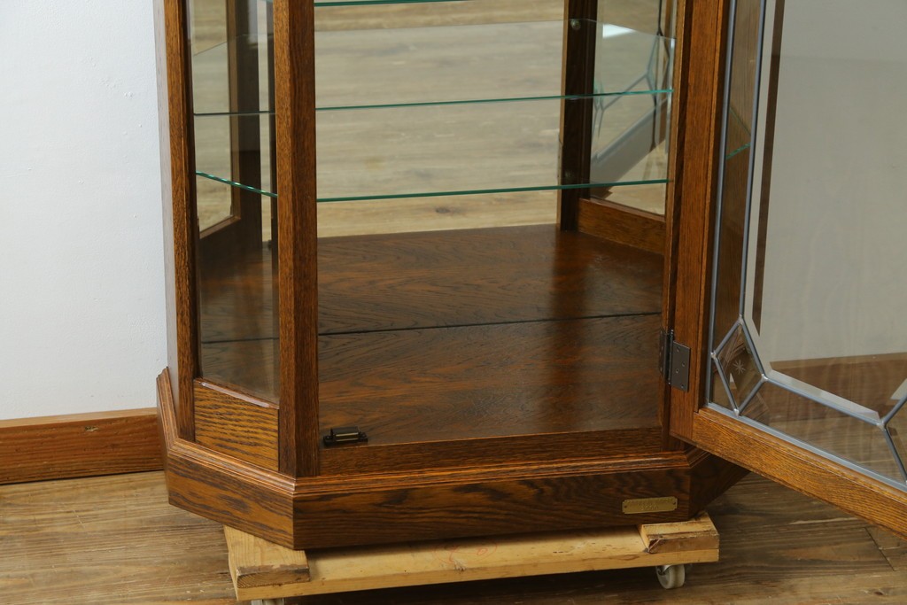中古　美品　希少な廃番品!　COUNTRY HOUSE 2000(カントリーハウス)　Brugge(ブルージュ)　装飾ガラスが美しい背面鏡張りのキュリオケース　(R-087347)