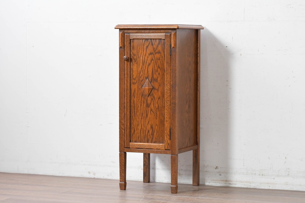 中古　美品　希少な廃番品!　菱形装飾と美しい木目が印象的なサイドキャビネット　(R-087348)