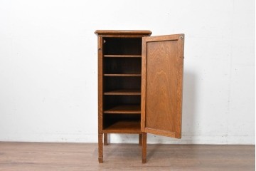 中古　美品　希少な廃番品!　菱形装飾と美しい木目が印象的なサイドキャビネット　(R-087348)