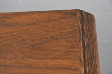 中古　美品　希少な廃番品!　菱形装飾と美しい木目が印象的なサイドキャビネット　(R-087348)