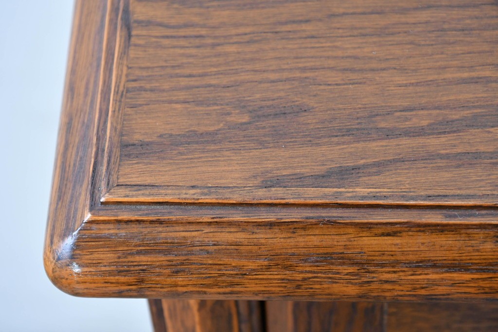 中古　美品　希少な廃番品!　菱形装飾と美しい木目が印象的なサイドキャビネット　(R-087348)