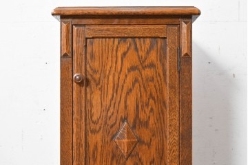 中古　美品　希少な廃番品!　菱形装飾と美しい木目が印象的なサイドキャビネット　(R-087348)