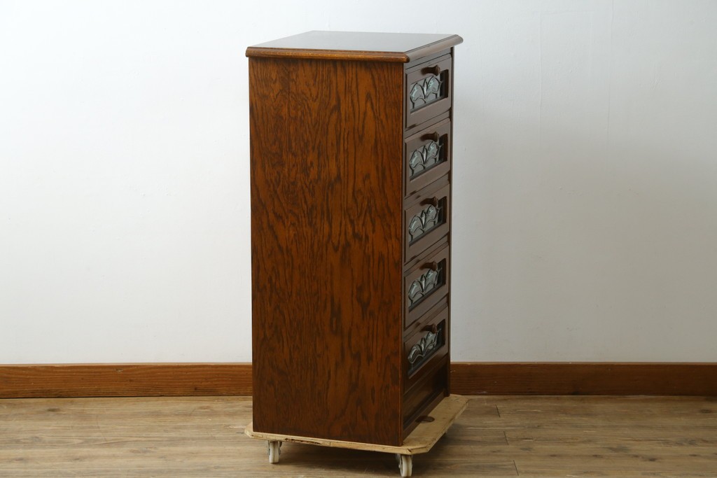 中古　美品　希少な廃番品!　三越家具　COUNTRY HOUSE(カントリーハウス)　Brugge(ブルージュ)　ステンドグラスが目を引く5段チェスト　(R-087349)