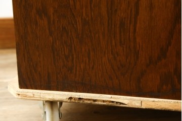 中古　美品　希少な廃番品!　三越家具　COUNTRY HOUSE(カントリーハウス)　Brugge(ブルージュ)　ステンドグラスが目を引く5段チェスト　(R-087349)
