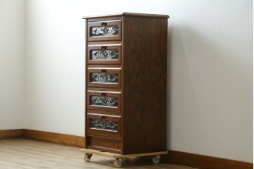中古　美品　希少な廃番品!　三越家具　COUNTRY HOUSE(カントリーハウス)　Brugge(ブルージュ)　ステンドグラスが目を引く5段チェスト　(R-087349)