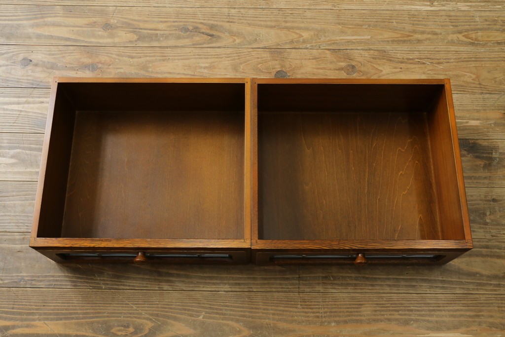 中古　美品　希少な廃番品!　三越家具　COUNTRY HOUSE(カントリーハウス)　Brugge(ブルージュ)　ステンドグラスが目を引く5段チェスト　(R-087349)