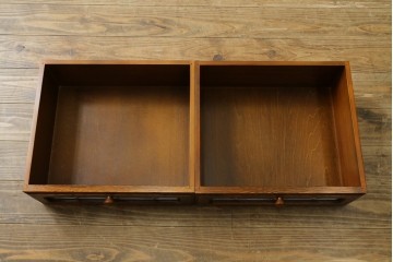中古　美品　希少な廃番品!　三越家具　COUNTRY HOUSE(カントリーハウス)　Brugge(ブルージュ)　ステンドグラスが目を引く5段チェスト　(R-087349)