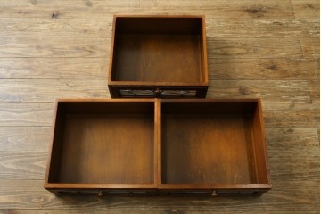 中古　美品　希少な廃番品!　三越家具　COUNTRY HOUSE(カントリーハウス)　Brugge(ブルージュ)　ステンドグラスが目を引く5段チェスト　(R-087349)