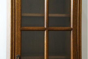 中古　美品　希少な廃番品!　三越家具　COUNTRY HOUSE(カントリーハウス)　Brugge(ブルージュ)　すっきりとした縦型フォルムのガラス扉キャビネット　(R-087350)
