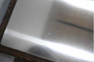 中古　美品　HALO(ハロ)　STONYHURST ENTERTAINMENT UNIT BRUSHED STEEL(ストニーハースト エンターテインメント ユニット ブラッシュドスチール)　鋲打ち×メタルの無骨なデザインが際立つ テレビボード　定価約31万円　(R-087351)