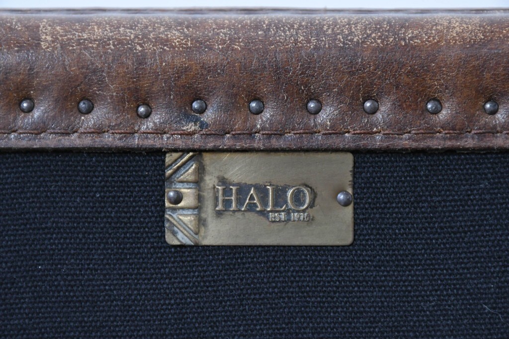 中古　美品　HALO(ハロ)　STONYHURST ENTERTAINMENT UNIT BRUSHED STEEL(ストニーハースト エンターテインメント ユニット ブラッシュドスチール)　鋲打ち×メタルの無骨なデザインが際立つ テレビボード　定価約31万円　(R-087351)