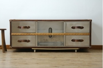 中古　美品　HALO(ハロ)　STONYHURST ENTERTAINMENT UNIT BRUSHED STEEL(ストニーハースト エンターテインメント ユニット ブラッシュドスチール)　鋲打ち×メタルの無骨なデザインが際立つ テレビボード　定価約31万円　(R-087351)