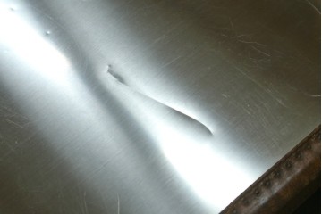 中古　美品　HALO(ハロ)　STONYHURST ENTERTAINMENT UNIT BRUSHED STEEL(ストニーハースト エンターテインメント ユニット ブラッシュドスチール)　鋲打ち×メタルの無骨なデザインが際立つ テレビボード　定価約31万円　(R-087351)