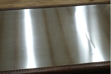 中古　美品　HALO(ハロ)　STONYHURST ENTERTAINMENT UNIT BRUSHED STEEL(ストニーハースト エンターテインメント ユニット ブラッシュドスチール)　鋲打ち×メタルの無骨なデザインが際立つ テレビボード　定価約31万円　(R-087351)