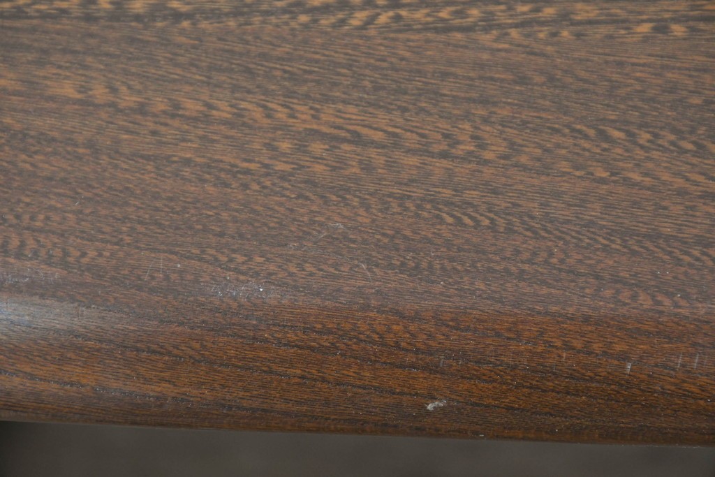 中古　美品　イギリス　ERCOL(アーコール)　Old Colonial(オールドコロニアル)シリーズ　エルム材の美しい木目が魅力のネストテーブル　(R-087352)