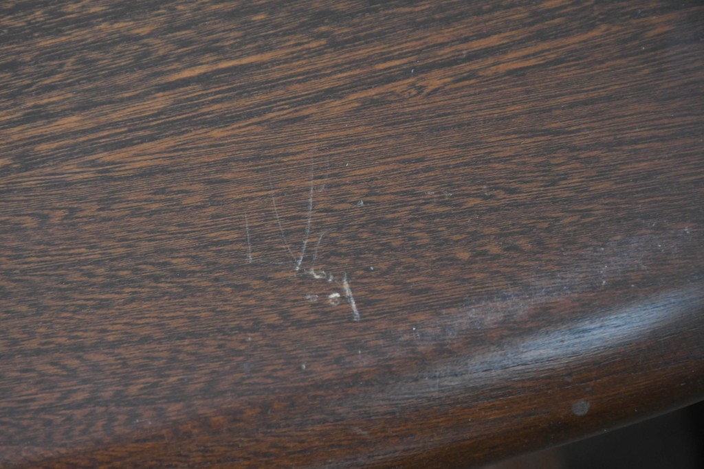 中古　美品　イギリス　ERCOL(アーコール)　Old Colonial(オールドコロニアル)シリーズ　エルム材の美しい木目が魅力のネストテーブル　(R-087352)