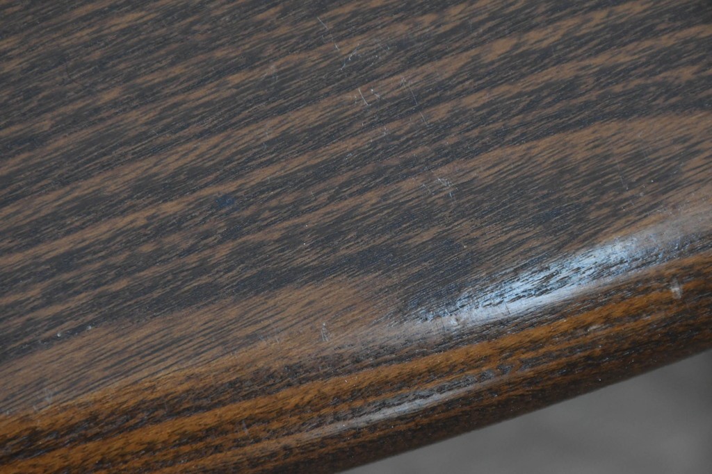 中古　美品　イギリス　ERCOL(アーコール)　Old Colonial(オールドコロニアル)シリーズ　エルム材の美しい木目が魅力のネストテーブル　(R-087352)