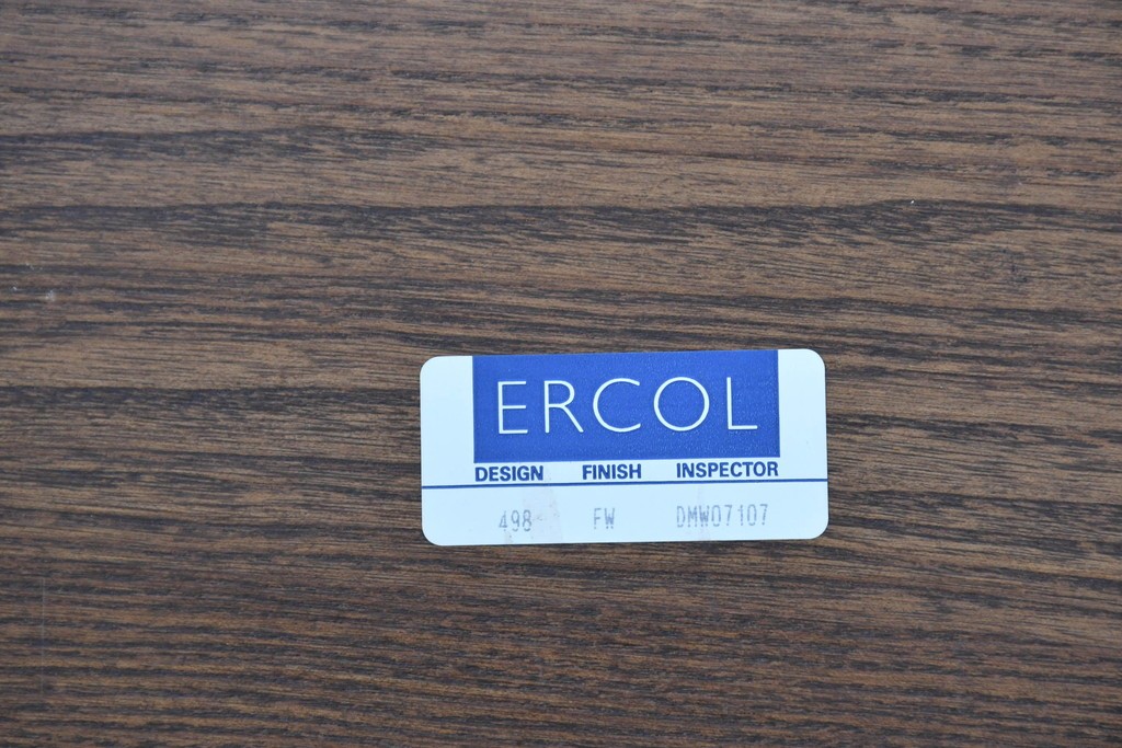 中古　美品　イギリス　ERCOL(アーコール)　Old Colonial(オールドコロニアル)シリーズ　エルム材の美しい木目が魅力のネストテーブル　(R-087352)