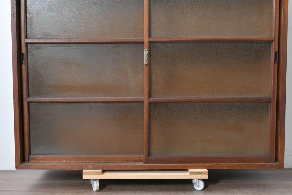 和製アンティーク　やわらかな透け感が魅力の結霜ガラス戸棚　(R-087353)