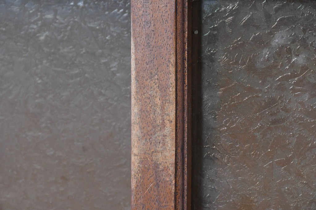 和製アンティーク　やわらかな透け感が魅力の結霜ガラス戸棚　(R-087353)