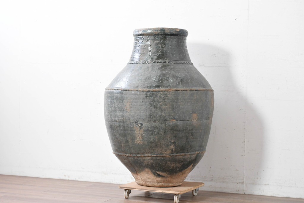 中国アンティーク　古玩　緑釉の色合いと質感が味わい深い大きな壺　(R-087354)