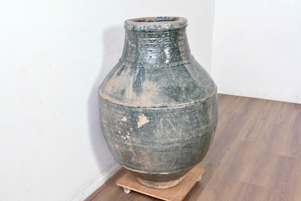 中国アンティーク　古玩　緑釉の色合いと質感が味わい深い大きな壺　(R-087354)