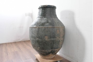 中国アンティーク　古玩　緑釉の色合いと質感が味わい深い大きな壺　(R-087354)