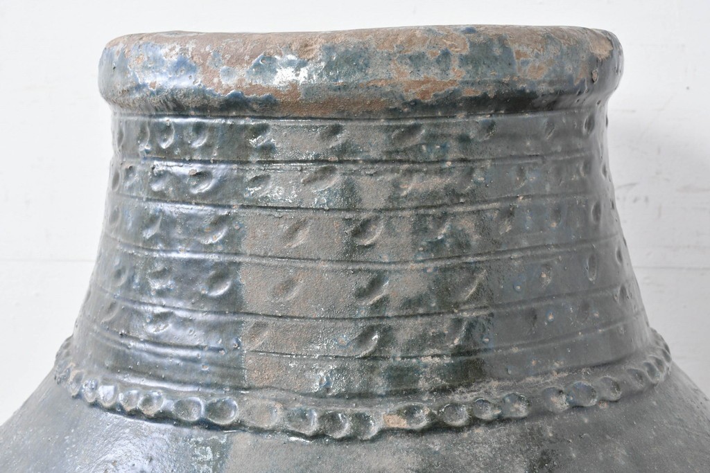中国アンティーク　古玩　緑釉の色合いと質感が味わい深い大きな壺　(R-087354)