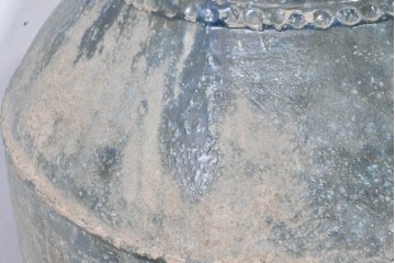 中国アンティーク　古玩　緑釉の色合いと質感が味わい深い大きな壺　(R-087354)