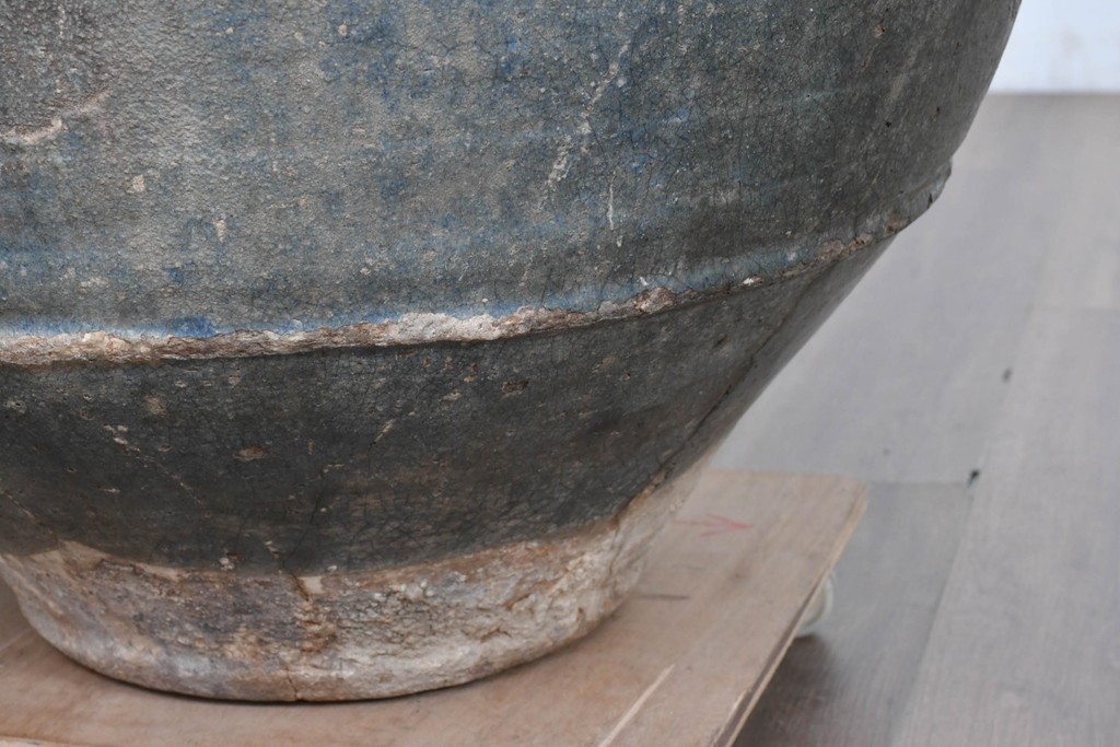 中国アンティーク　古玩　緑釉の色合いと質感が味わい深い大きな壺　(R-087354)