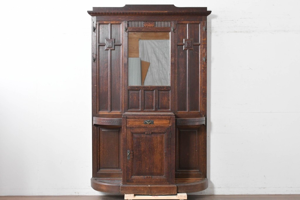 和製アンティーク　上手物!　楢(ナラ)材　彫刻が際立つ古い洋館のホールスタンド　(R-087357)