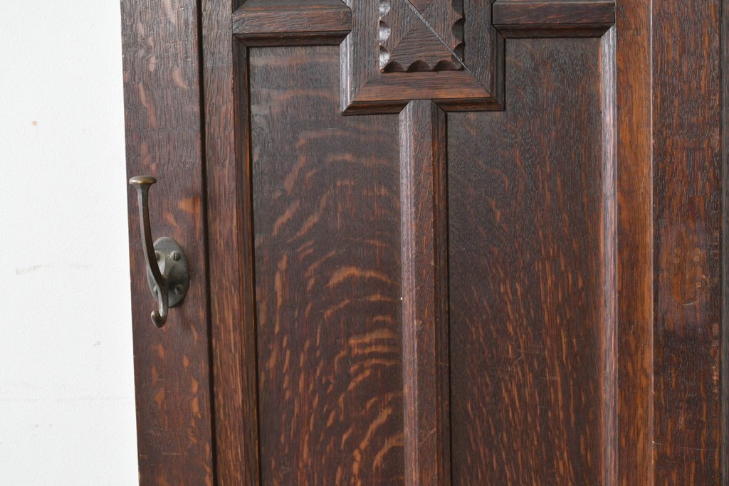 和製アンティーク　上手物!　楢(ナラ)材　彫刻が際立つ古い洋館のホールスタンド　(R-087357)